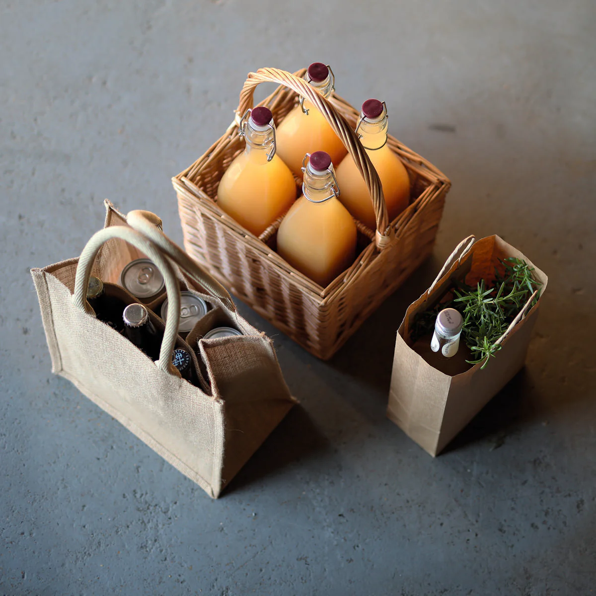 4 bottle wicker wine carrier - Image 3