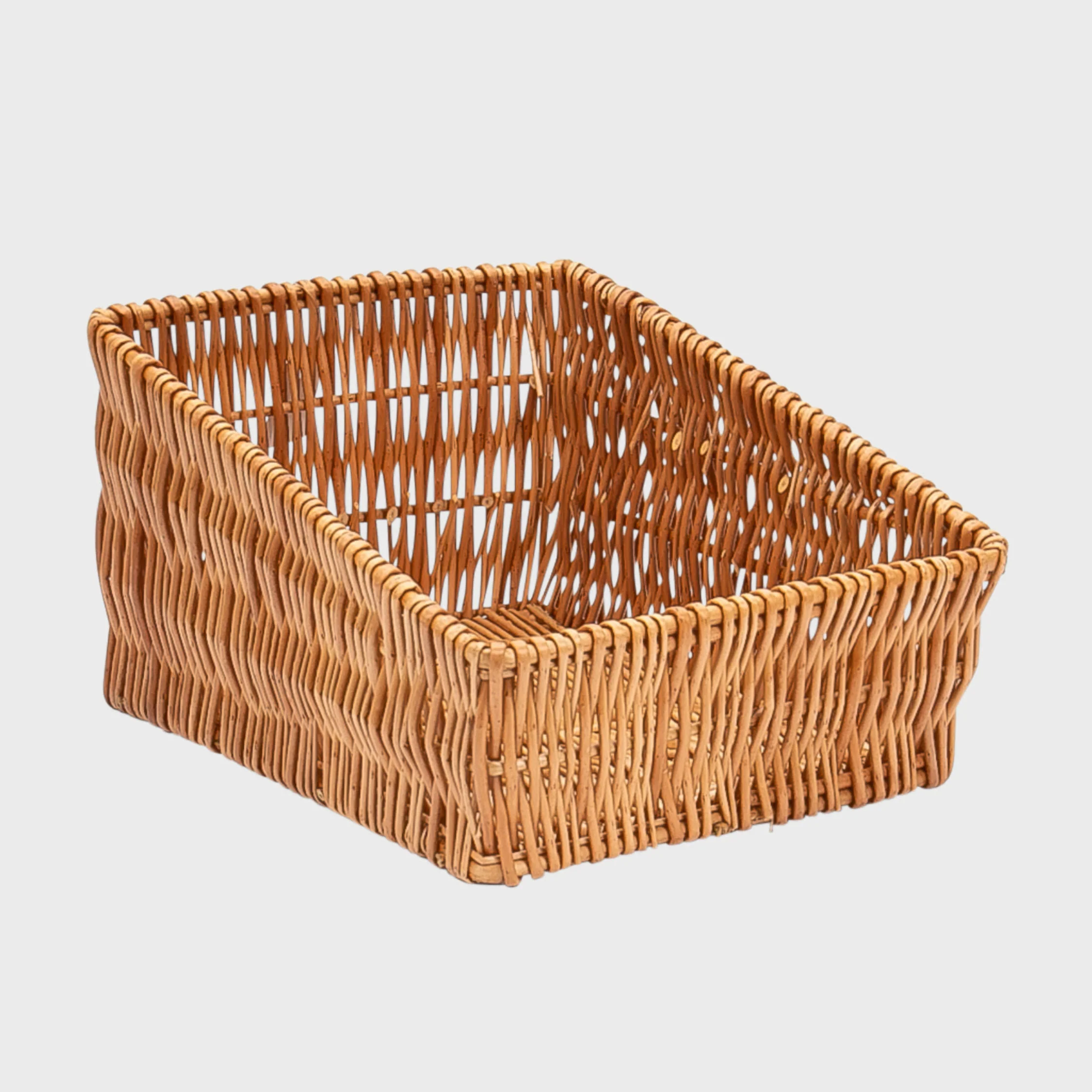 Medium deep angled wicker basket - Image 3