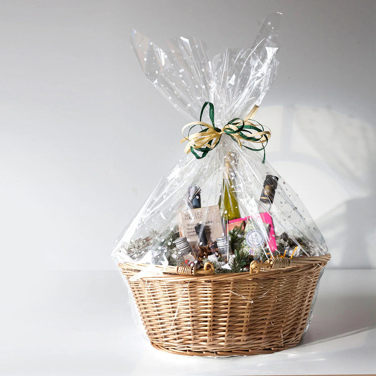 Medium oval natural wicker basket - Image 4