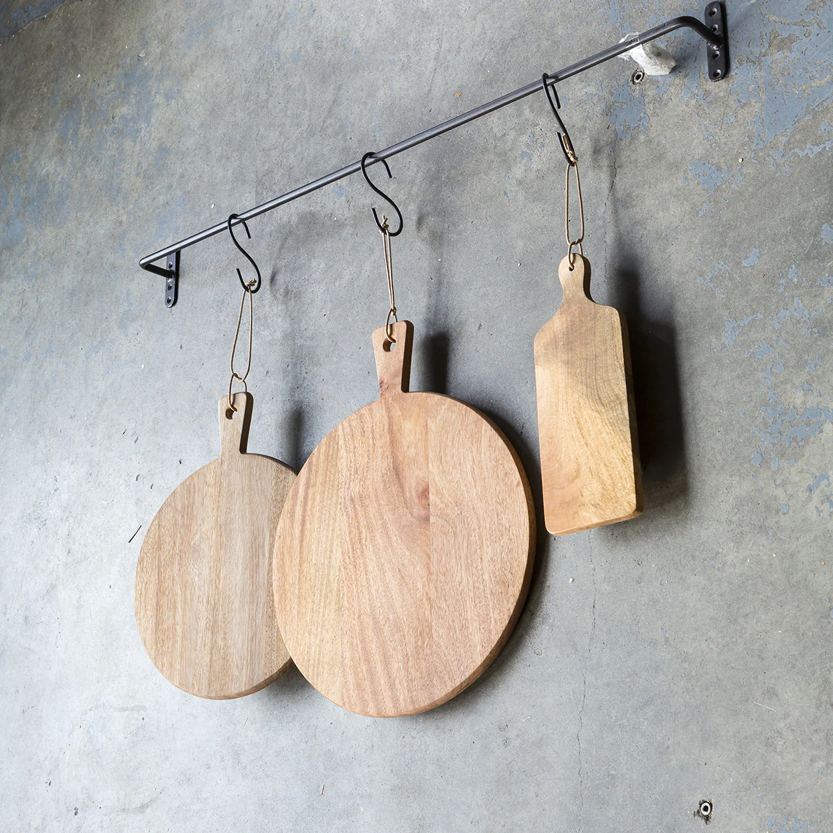 Parry small mango wood serving board - Image 2